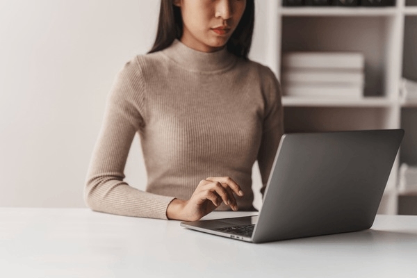 Facebook账号购买