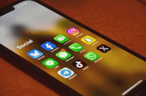 Facebook账号购买